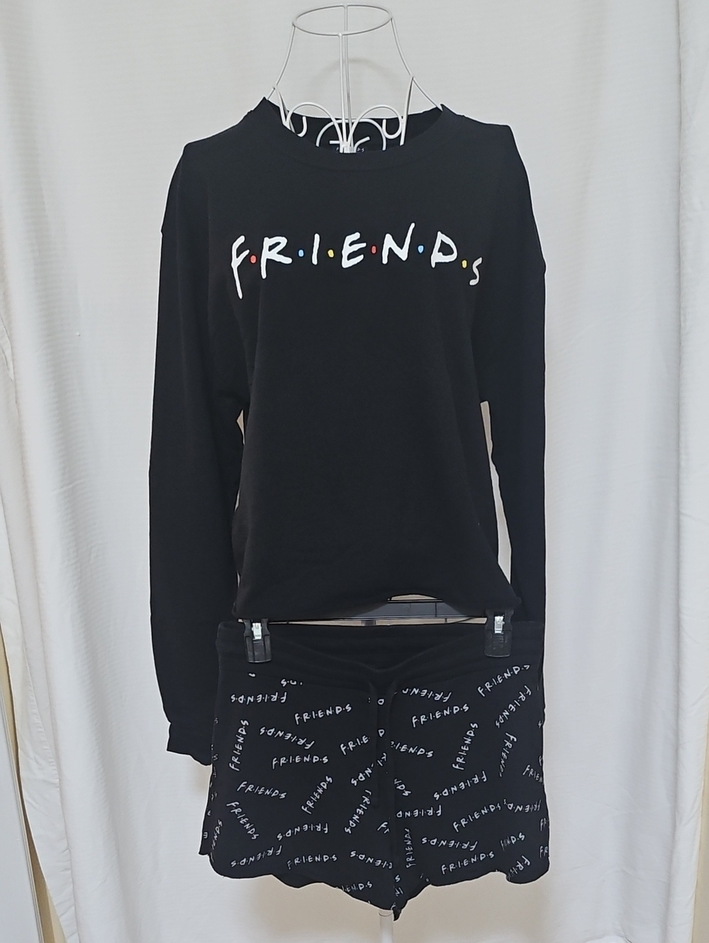 FRIENDS Black Logo Lounge Top and Printed Shorts Set